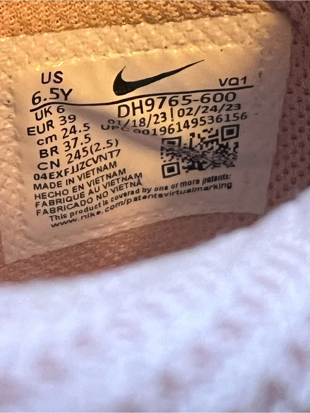 Nike Dunk Low (GS) Pink Leather Low Top Lace-Up Sneakers US 6.5 Youth Women's 8